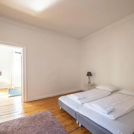 Apartament White Douplex Charm: Big Flat In The Centre